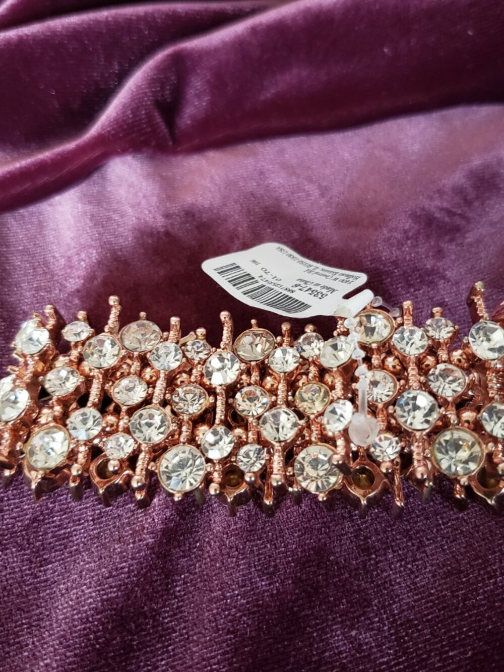 Beautiful Rinstone Bracelet - Picture 3 of 11